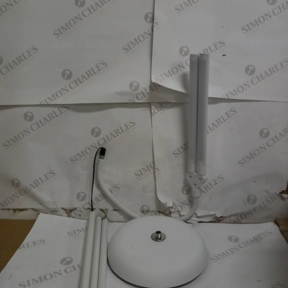 DAYLIGHT COMPANY DN1530 DUO FLOOR LAMP 