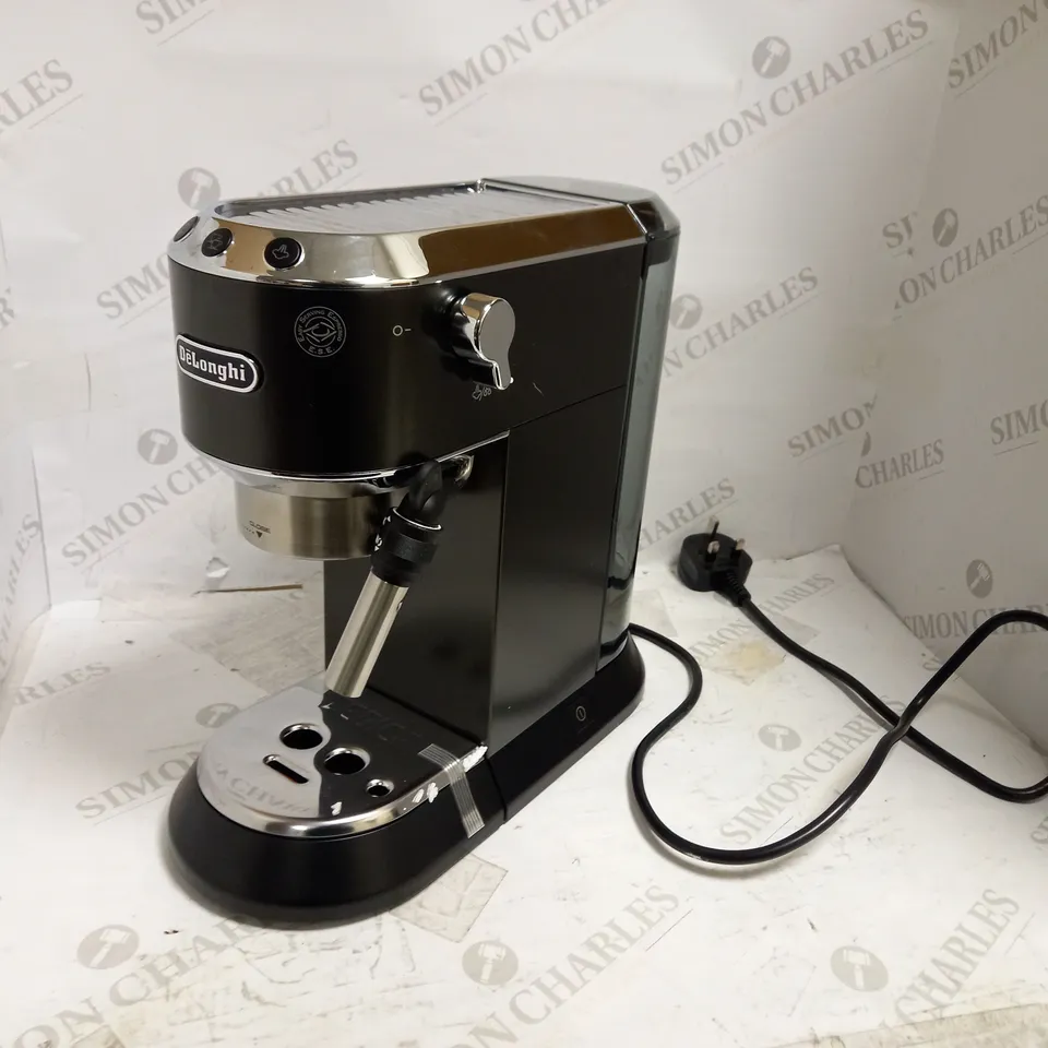 DE'LONGHI DEDICA COFFEE MACHINE