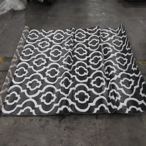 MODERN TRENDZ RUG - GREY // SIZE: 160 X 220cm