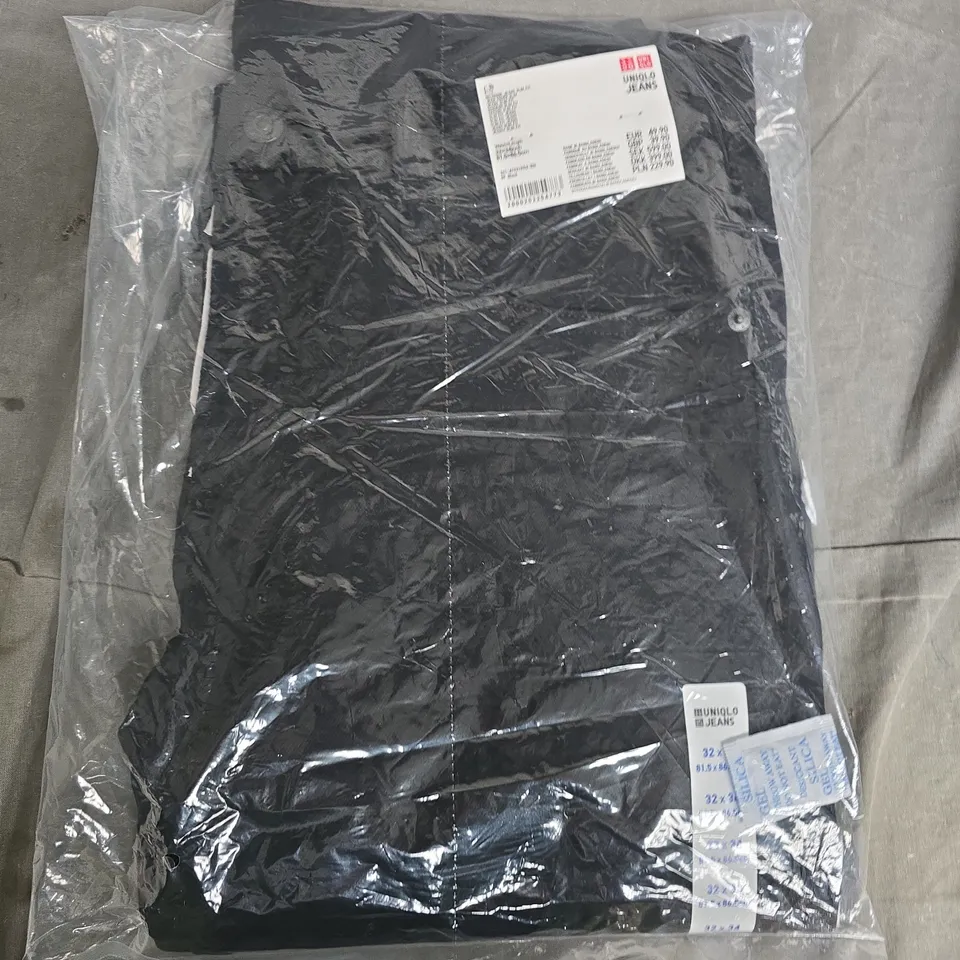 BAGGED UNIQLO SELVEDGE JEANS SLIM FIT IN BLACK - 32/34