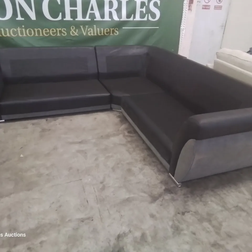 DESIGNER CORNER GROUP BLACK FAUX LEATHER & GREY FABRIC 