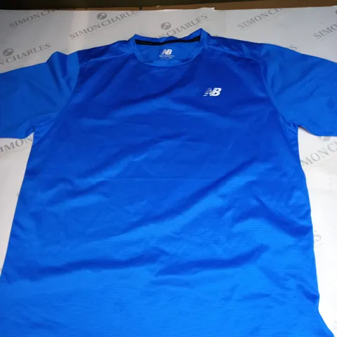 NEW BALANCE CASUAL T-SHIRT SIZE M