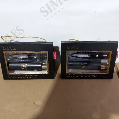 LA TWEEZE SET OF 2 PRO ILLUMINATING DIAMOND DUST TWEEZERS
