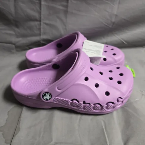 PAIR OF YUKON VISYA 2 CROC FLIP FLOPS - UK SIZE 7