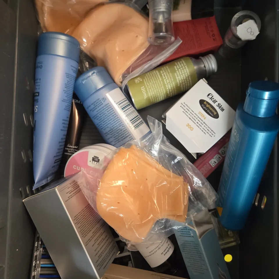 APPROXIMATELY 15 ASSORTED HEALTH & BEAUTY PRODUCTS TO INCLUDE HAIR DYE SHAMPOO, SELF TAN DROPS, REPOSE NIGHT CREAM ETC 