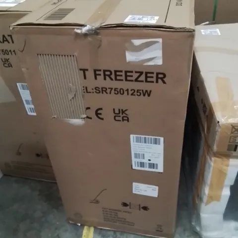 BOXED SWAN SR750125W 99L CHEST FREEZER WHITE