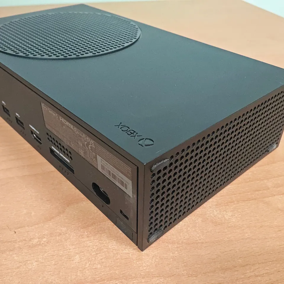 XBOX SERIES S 1TB DIGITAL EDITION CONSOLE IN BLACK WITH 2 CONTROLLERS
