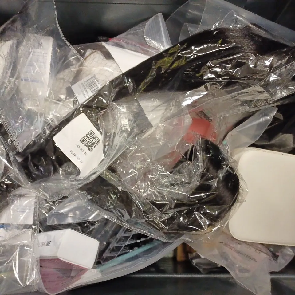 BOX OF APPROX 20 ASSORTED HEALTH AND BEAUTY ITEMS TO INCLUDE - OREAL B SATIN TAPE - STORK BABY 2 IN 1 PACIFIER - NEXT MONOGRAM MIRROR - GILLET MATCH 3 RAZORS SET OF 4 ECT