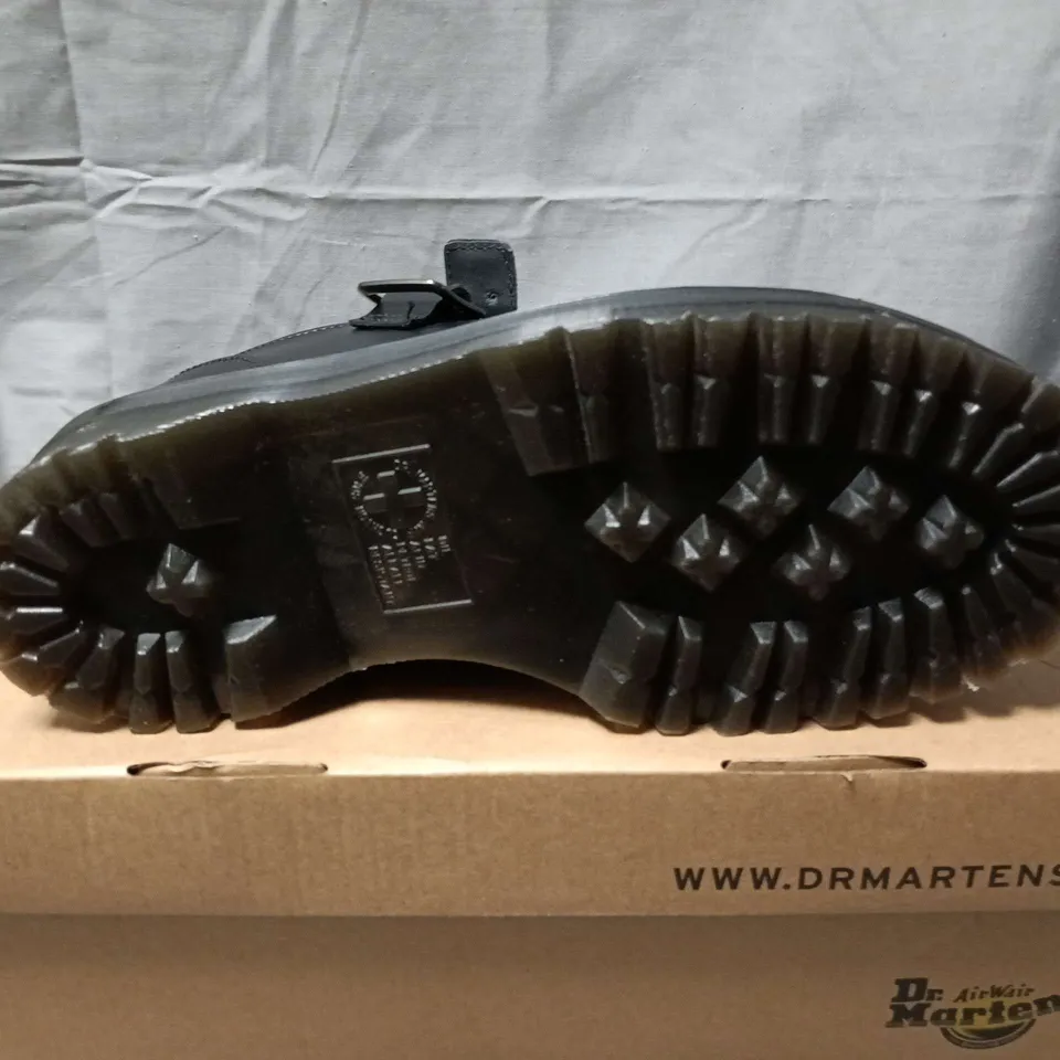 BOXED PAIR OF DR MARTENS BETHAN SHOES IN BLACK - UK 6.5