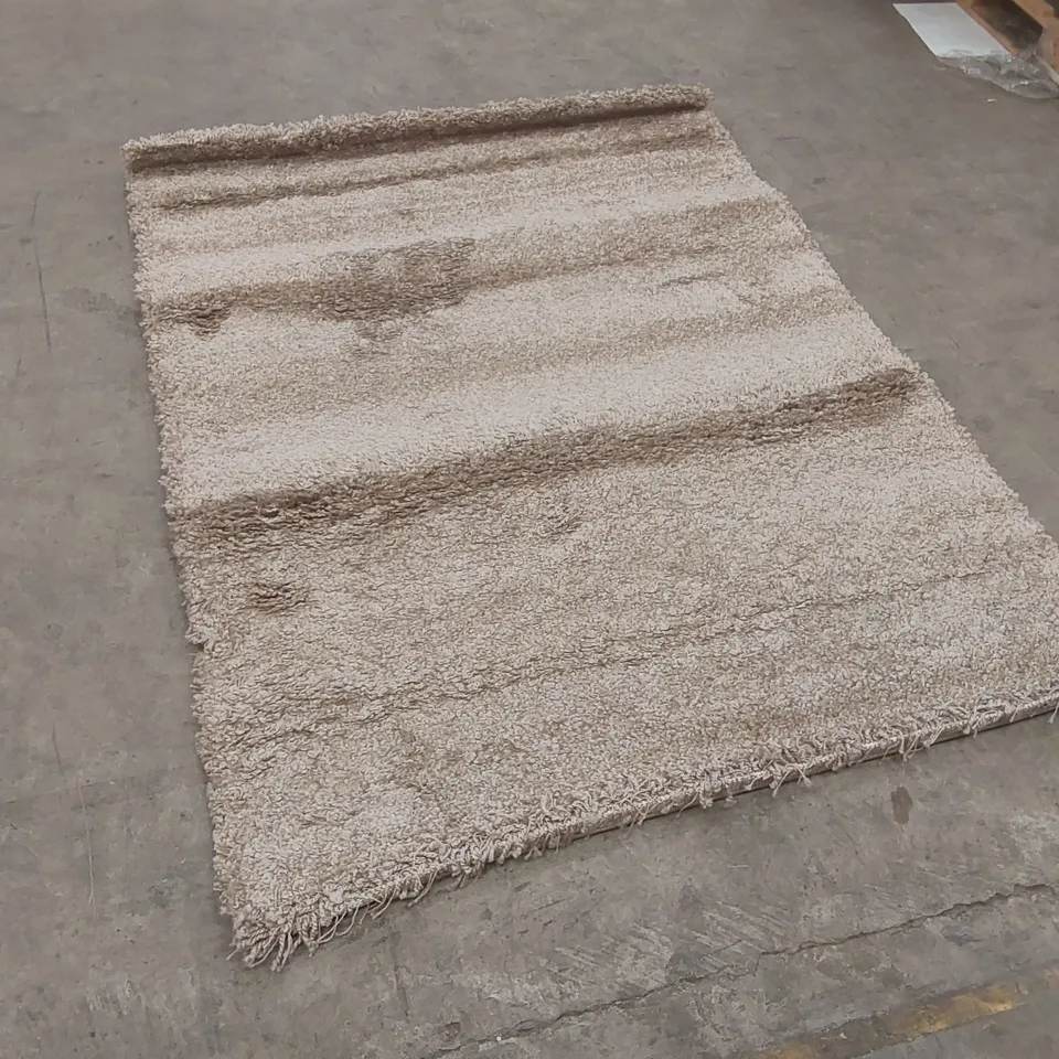 QUALITY DESIGNER AREA RUG - APPROXIMATELY 170 x 120cm