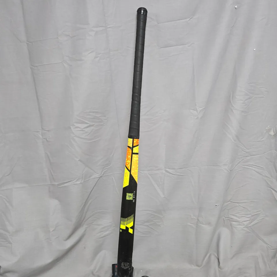 FIELD HOCKEY STICK – CARBON FIBRE, BLACK GRIP WITH YELLOW GRAPHICS