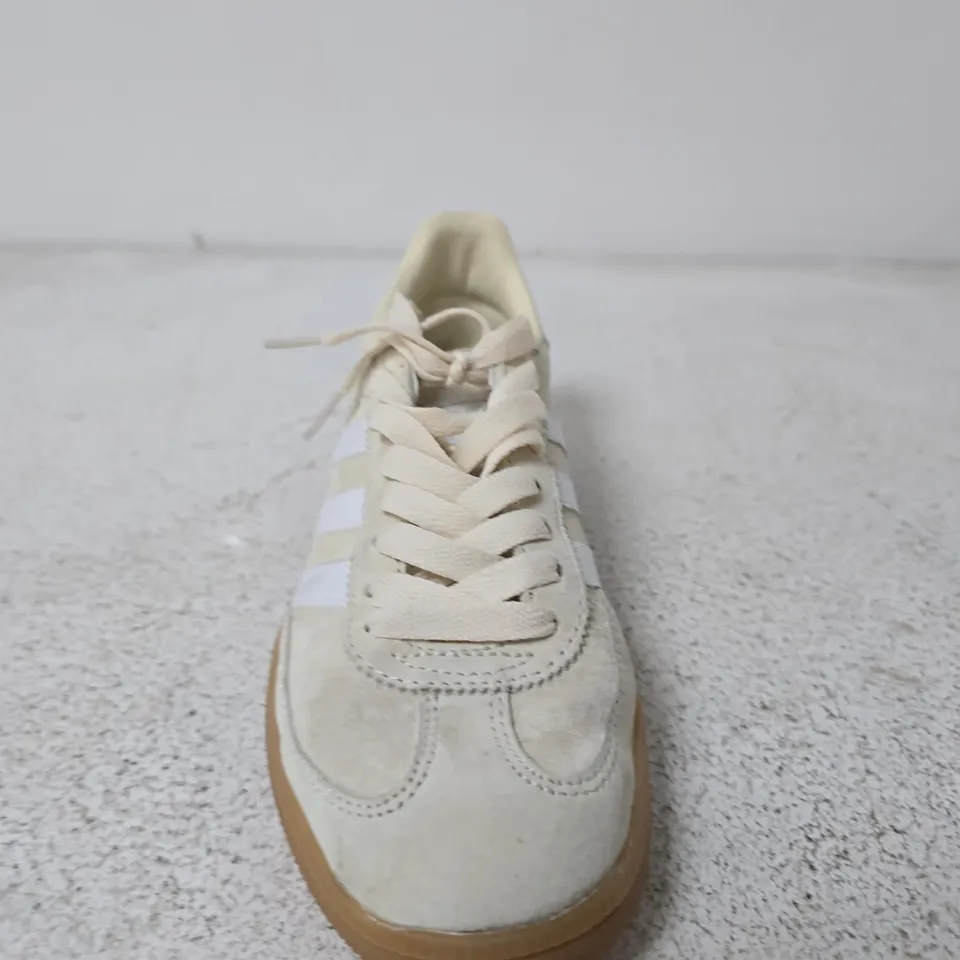 ADIDAS GAZELLE TRAINERS – SIZE 4.5