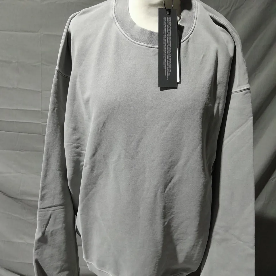 REPRESENT INITIAL SWEATER IN ULTIMATE GREY SIZE MEDIUM  