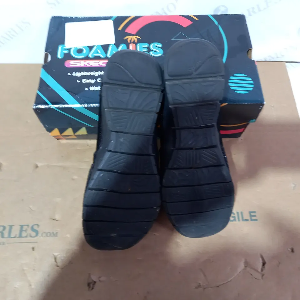 BOXED PAIR OF SKECHERS - SIZE 7