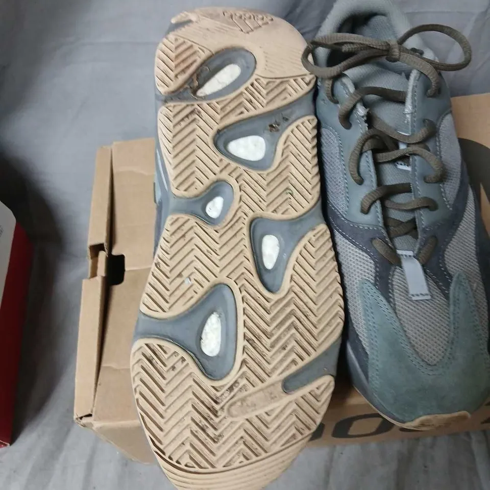 ADIDAS YEEZY BOOST 700 SNEAKERS – GREY/BLUE, UK 9