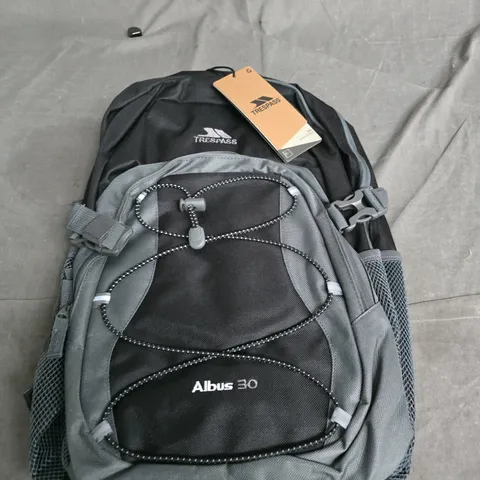 TRESPASS ALBUS 30 BACKPACK 