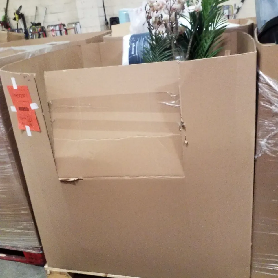 PALLET CONTAINING ASSORTED PRODUCTS INCLUDING DINOSAUR TEDDY, IT CARRY ON LUGGAGE, HEAVYWEIGHT DUVET, ARTIFICIAL PLANTS & STORAGE TUBS 