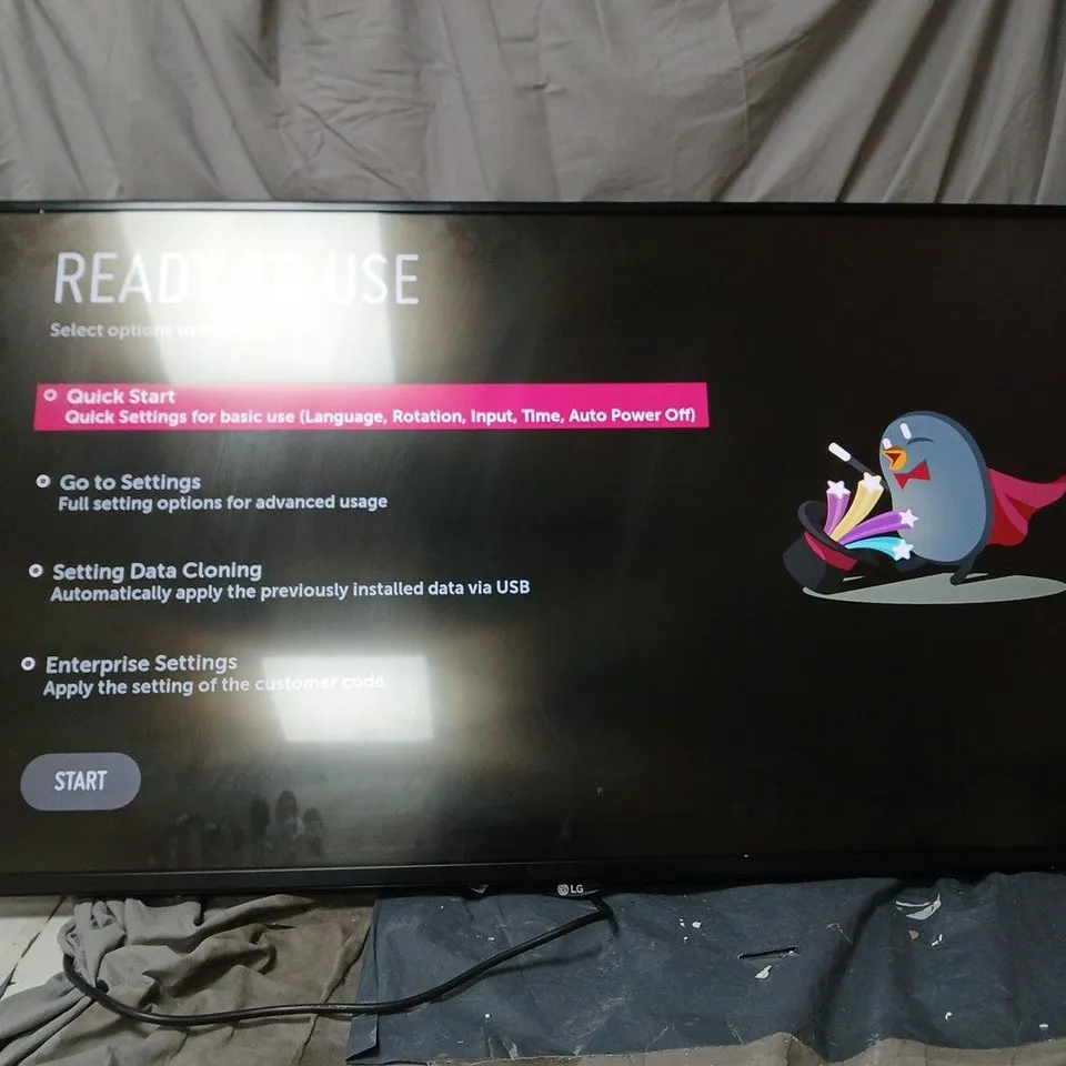 LG 49SM5KE-B 49-INCH COMMERCIAL DISPLAY MONITOR BOXED. NO POWER SUPPLY OR ACCESSORIES.