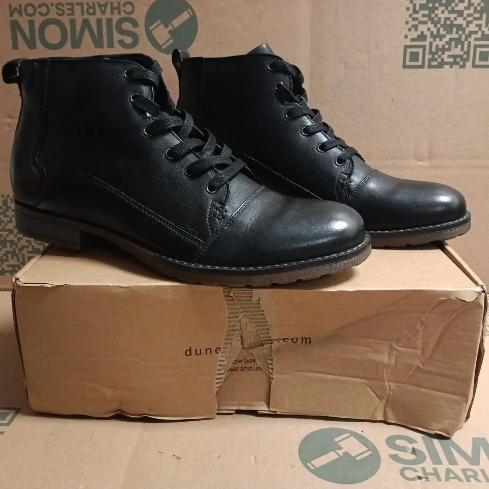 BOXED PAIR OF DUNE LACE UP SHOES IN BLACK SIZE 11