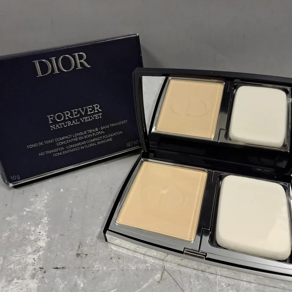 BOXED DIOR FOREVER NATURAL VELVET COMPACT FOUNDATION #2W NEUTRAL