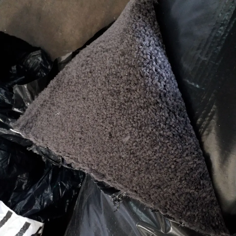 ROLL OF QUALITY DRAYTON TWIST AB 76 GUNMETAL CARPET APPROXIMATELY 3.44×5M