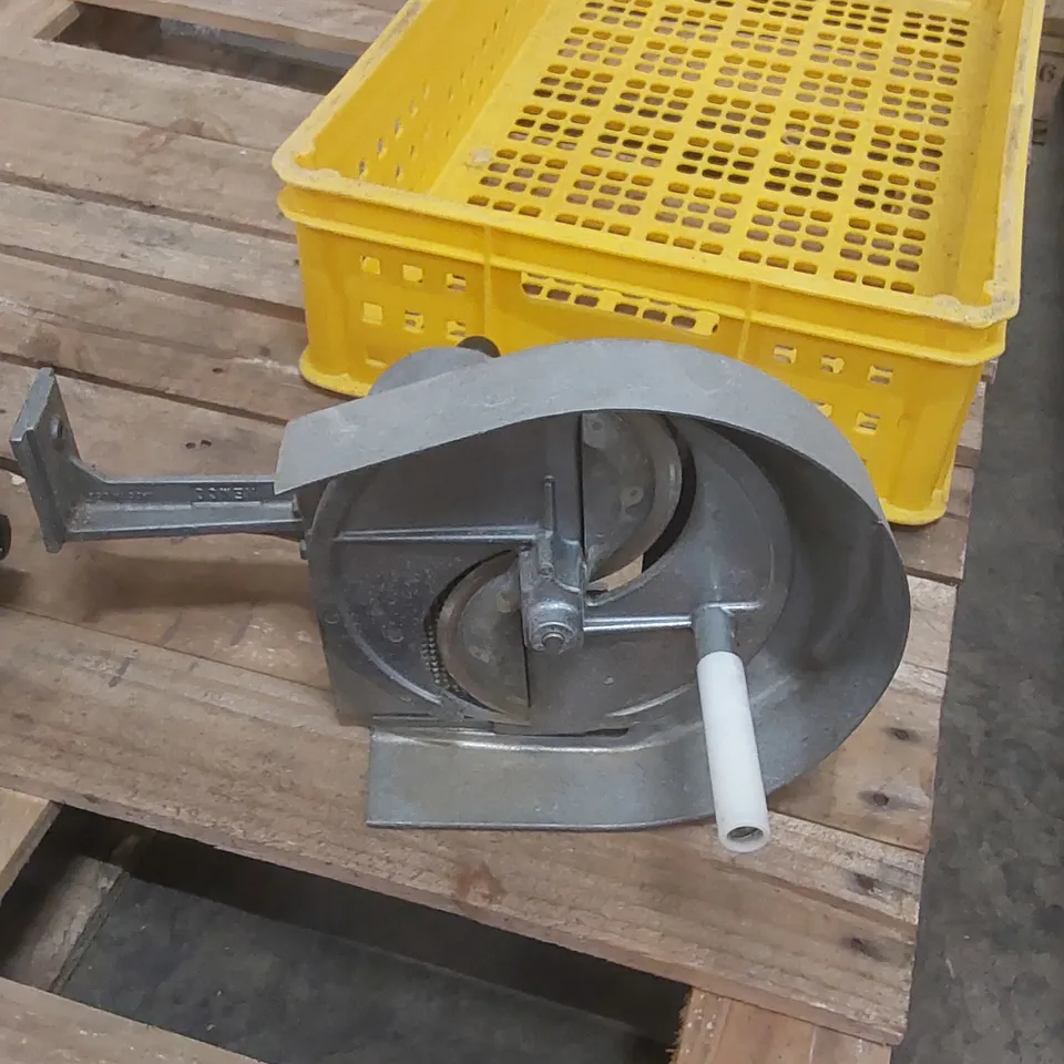 NEMCO COMMERCIAL VEGETABLE SLICER