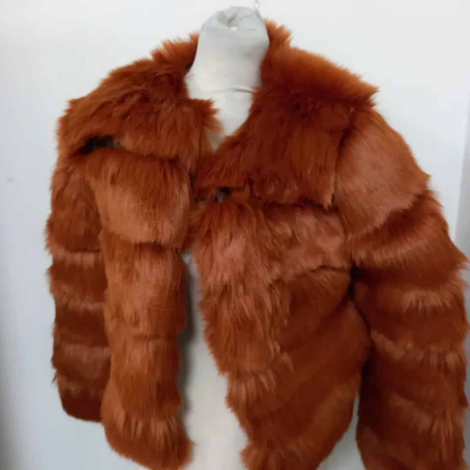 APPROXIMATELY 20 ASSORTED CLOTHING ITEMS TO INCLUDE BARBOUR JACKET SIZE 10, FAUX FUR CROPPED JACKET, EILLY BAZAR CROPPED JACKET IN BLACK SIZE XL 
