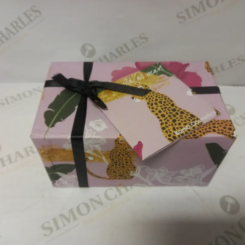 WILD AT HEART BATH BOMBS SET OF 5
