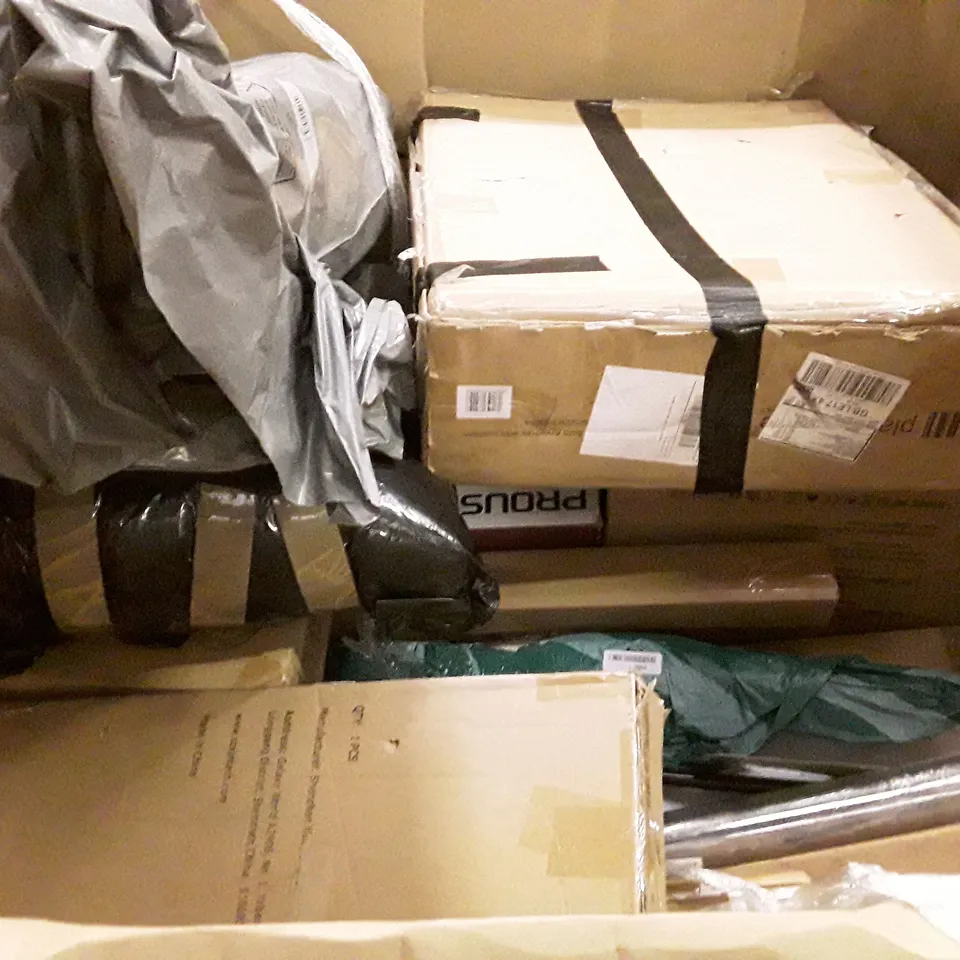 PALLET OF ASSORTED PRODUCTS INCLUDING FOLDIJNG WAGON, OFFICE CHAIR, RETRACTABLE SAFETY GATE, ROUND SIDE TABLE, HOMIDEC DRYING RACK 