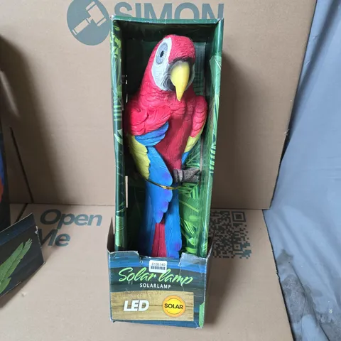 PARROT SOLAR LAMP – LED DECORATIVE GARDEN ORNAMENT