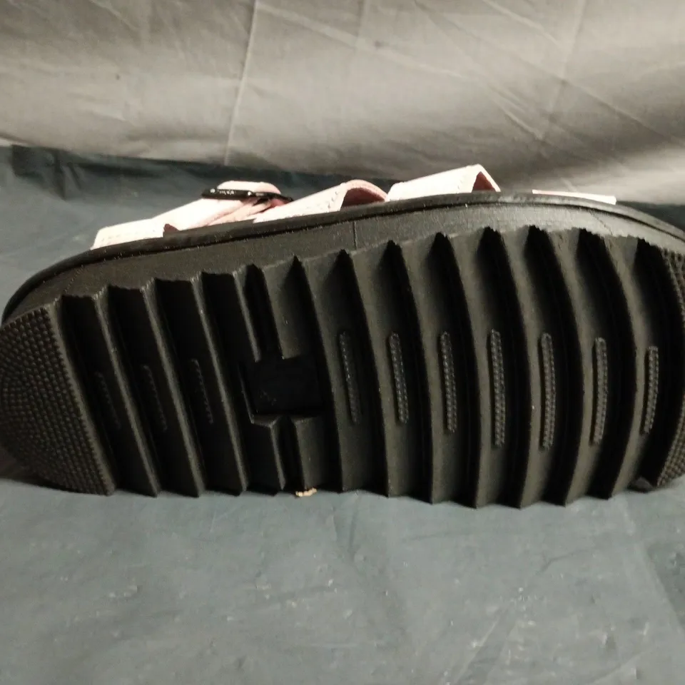 PAIR OF DR.MARTENS PINK SANDALS - UK SIZE UNSPECIFIED