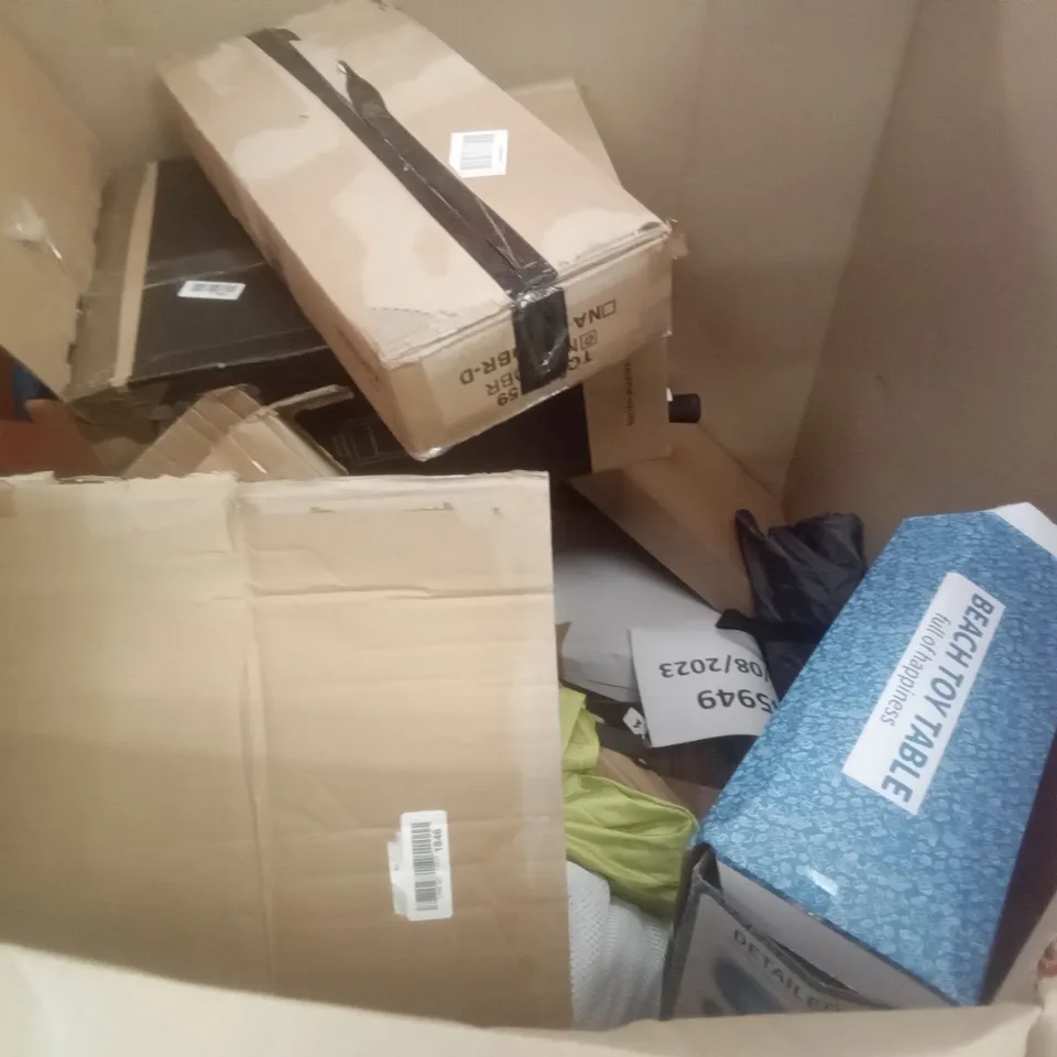 PALLET OF ASSORTED ITEMS INCLUDING TRAVEL LUGGAGE, PEPE TOILET RISER 6", ROUND LED LIGHTED MIRROR, METAL DETECTOR FOR KIDS
