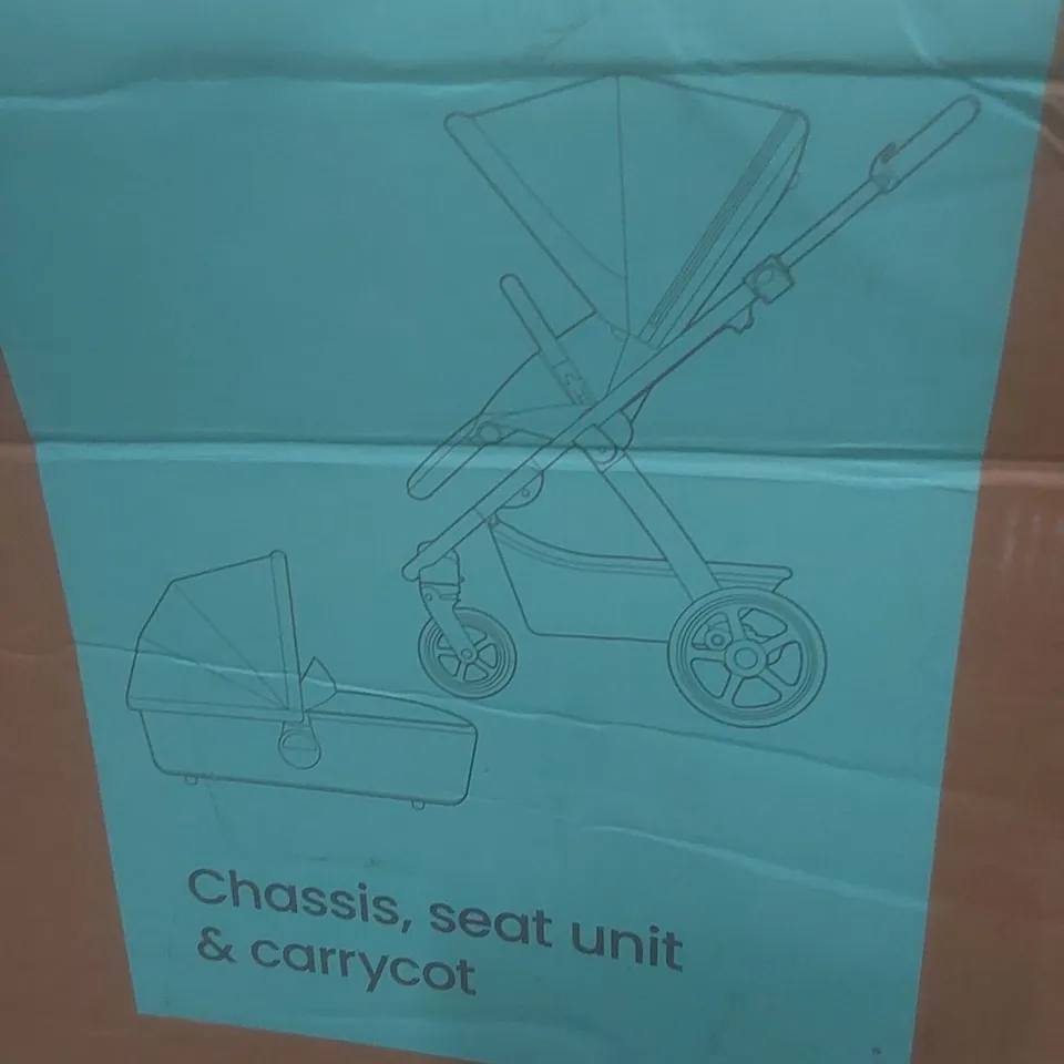 BOXED SILVER CROSS TIDE STROLLER & CARRYCOT - SPACE