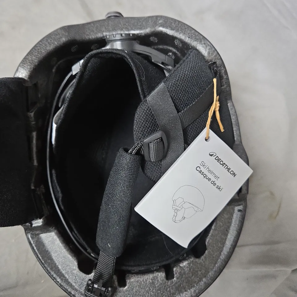 DECATHLON QUECHUA 500 SKI HELMET - BLACK, 52-55 CM (S)