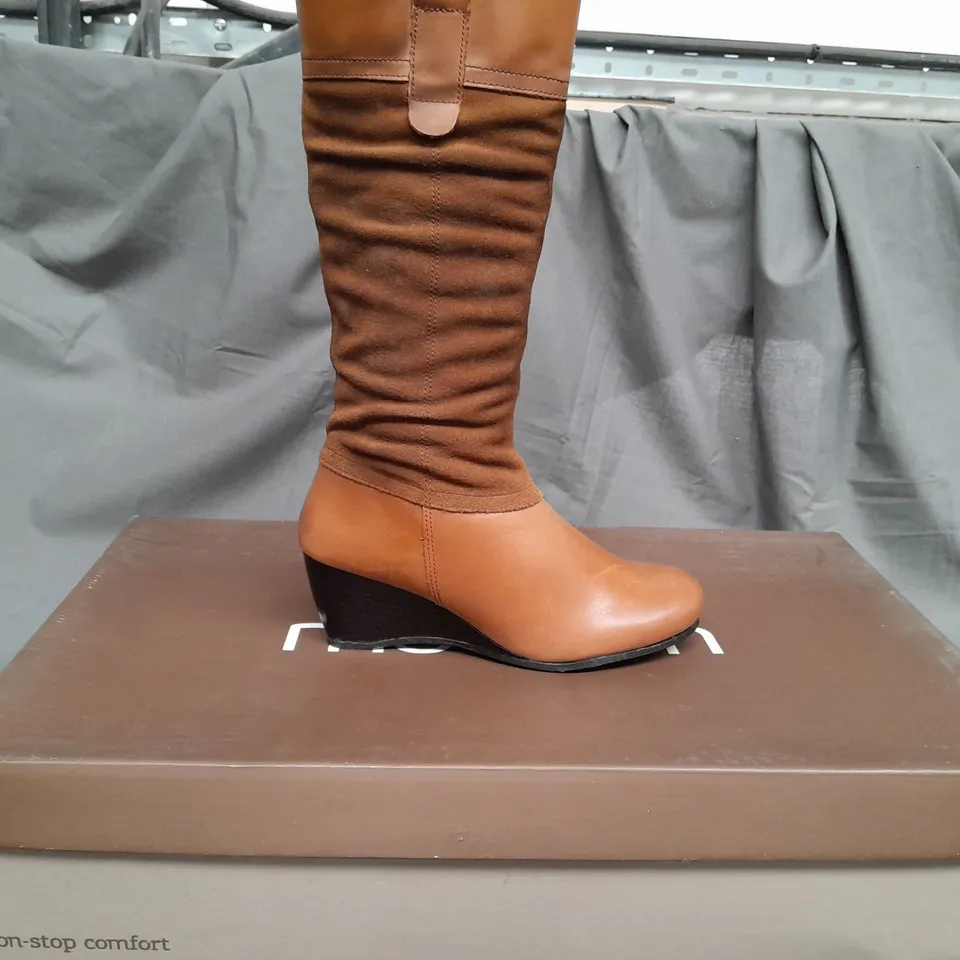 BOX OF 3 MOVE ON RUSHLIGHT BOOTS IN BROWN WITH VARIOUS SIZES