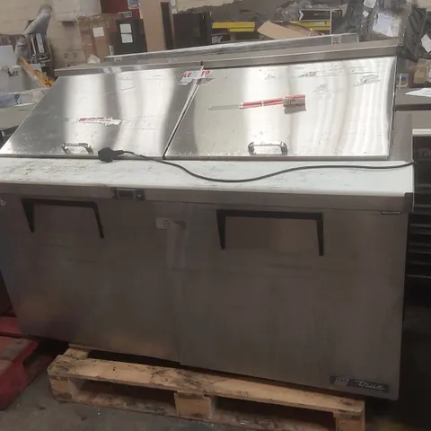 TRUE DOUBLE DOOR PREP COUNTER FRIDGE TSSU-60-24M-B-ST