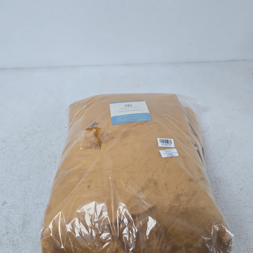 BOX OF APPROXIMATELY 6 HUSH HAVEN LUXURY FLANNEL BLANKETS