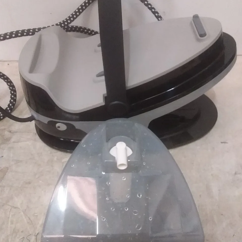 TOWER CERAGLIDE 2700W STEAM GENERATOR IRON