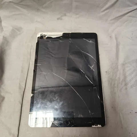 APPLE IPAD TABLET - A2602