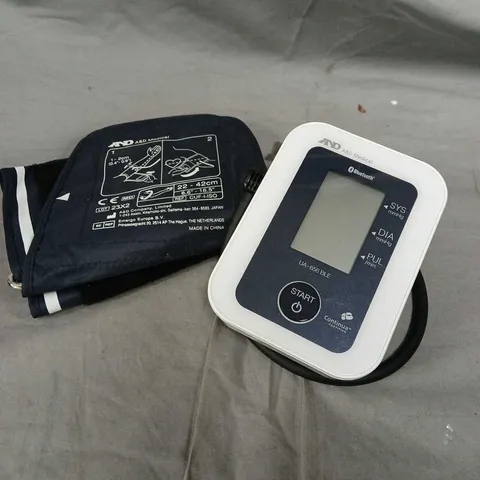 A&D MEDICAL UA-656BLE BLOOD PRESSURE MONITOR WITH ARM CUFF