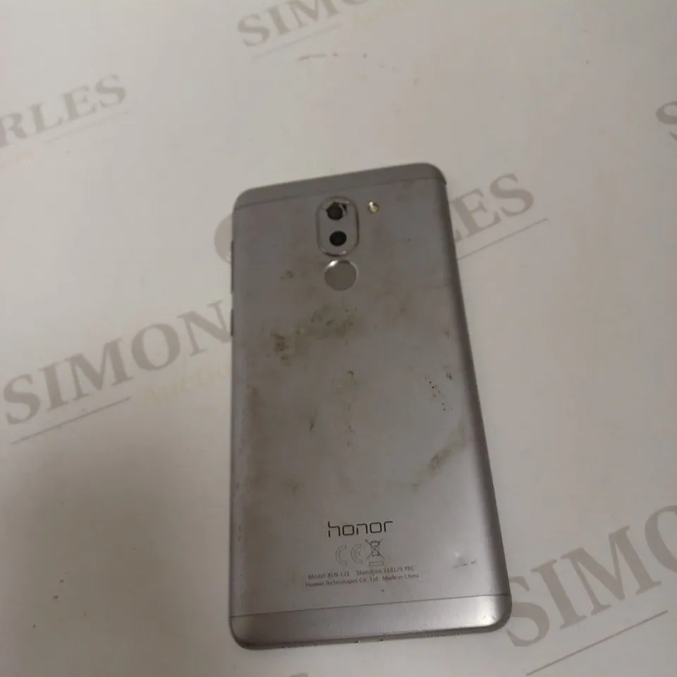 HONOR SAMRT PHONE - MODEL BLN-L21 