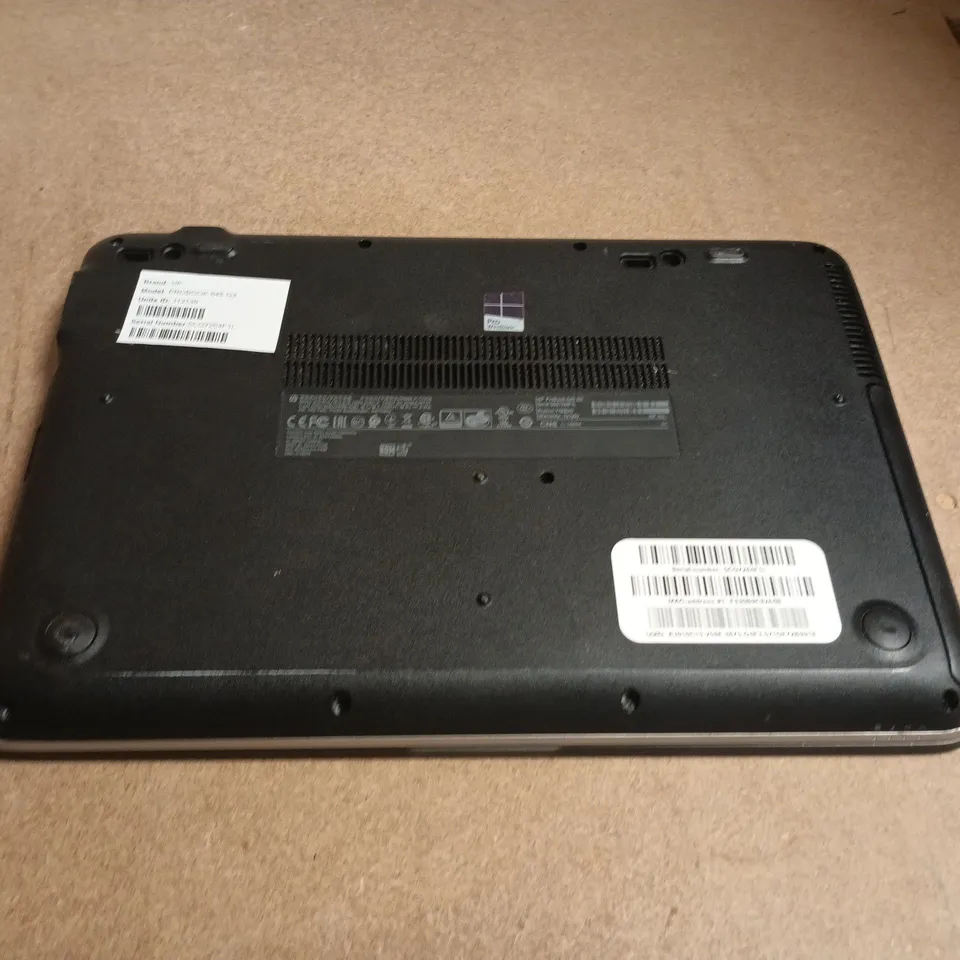 HP LAPTOP NOTEBOOK – BLACK & SILVER (WINDOWS)