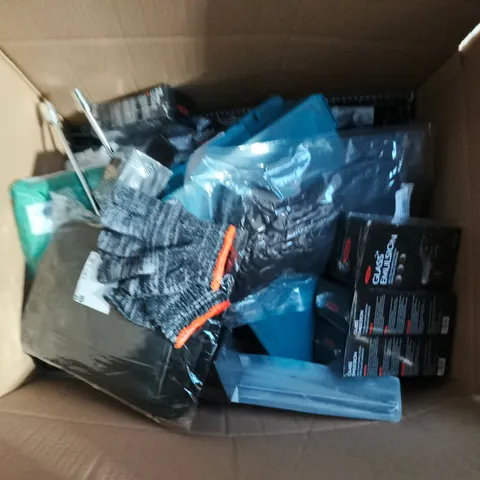 BOX OF APPROXIMATELY 20 ASSORTED CAR PARTS 