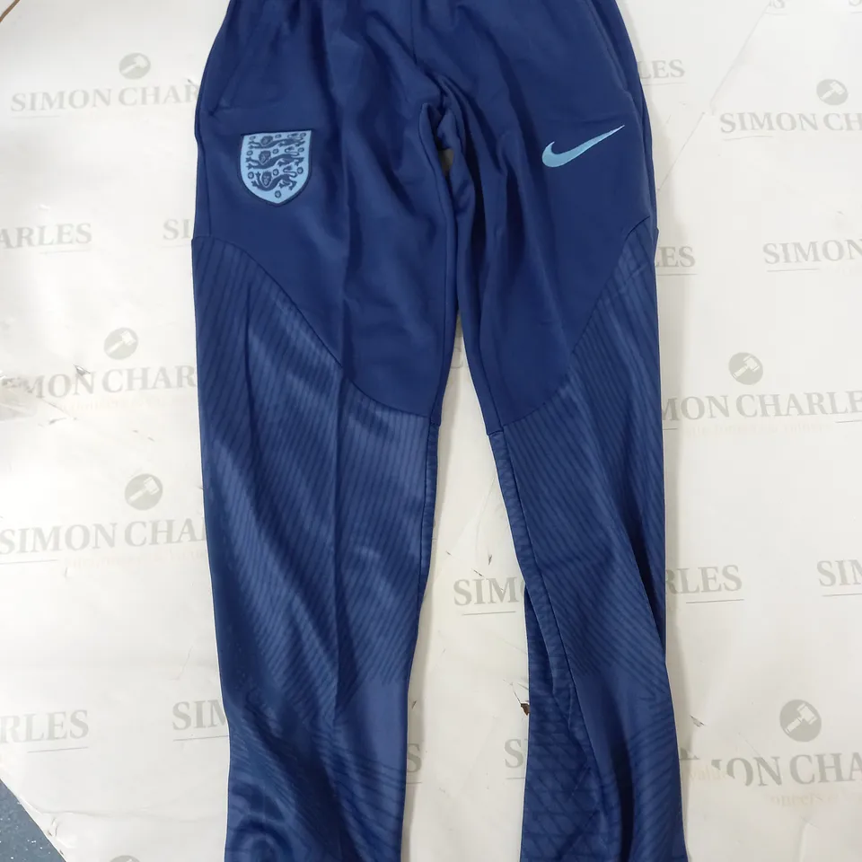 NIKE ENGLAND TRAINING TRACKSUIT - SIZE 12
