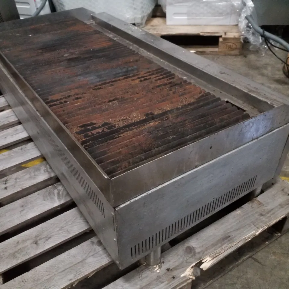 INFURNUS 4 BURNER GAS CHAR-BROILER/GRILL