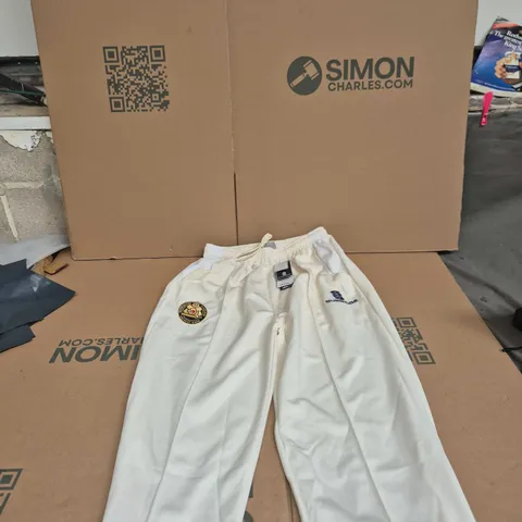 SURRIDGE WHITE SPORTS TROUSERS – UK SIZE L