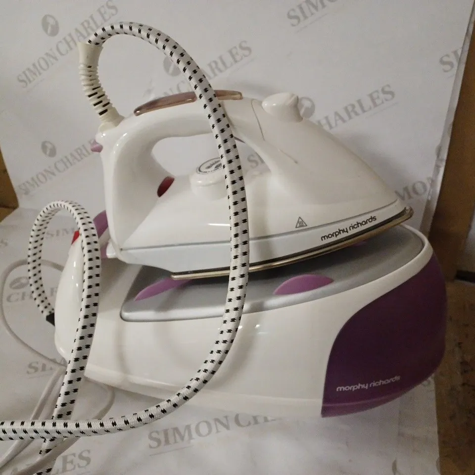 MORPHY RICHARDS JET STEAM GENERATOR IRON PINK/WHITE
