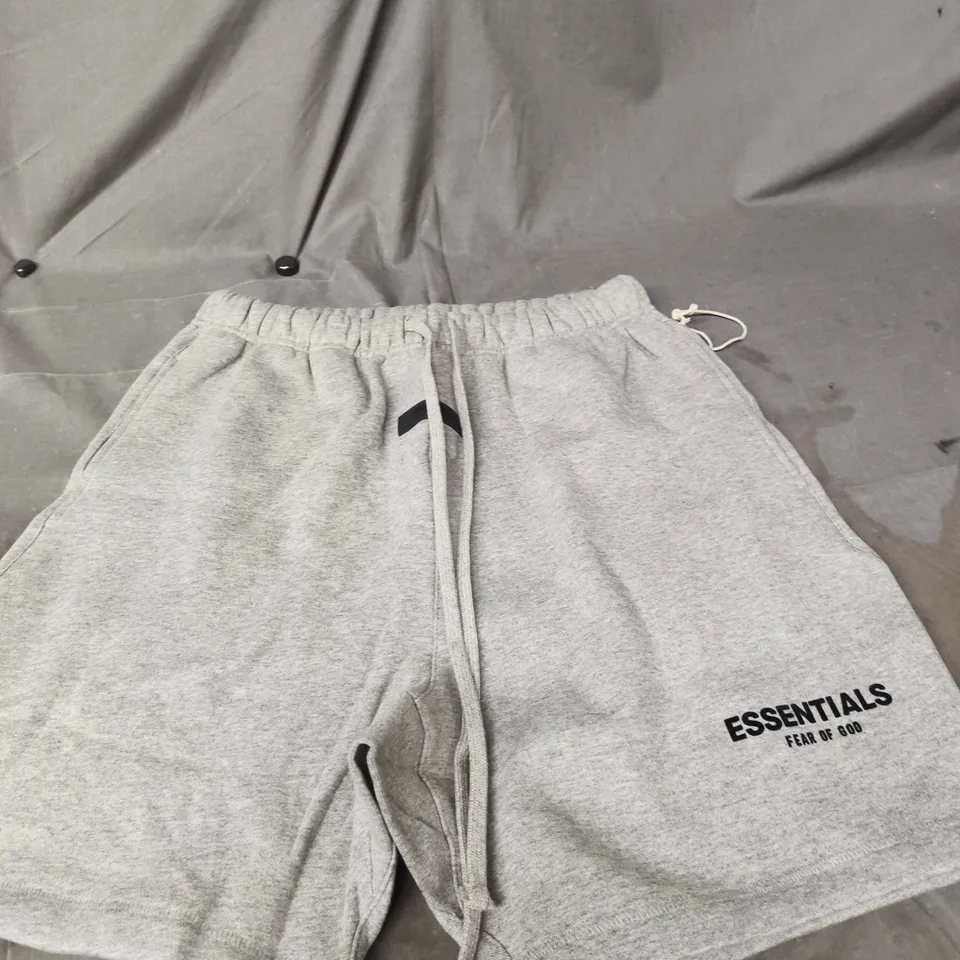 FEAR OF GOD ESSENTIALS GREY SWEAT SHORTS – MEN'S SIZE L