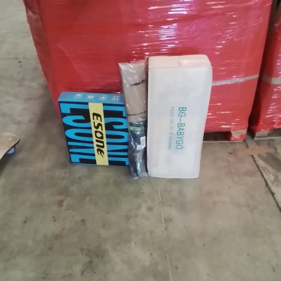 PALLET OF ASSORTED HOUSEHOLD GOODS AND PRODUCTS TO INCLUDE;MUD GUARDS,BABY MAT