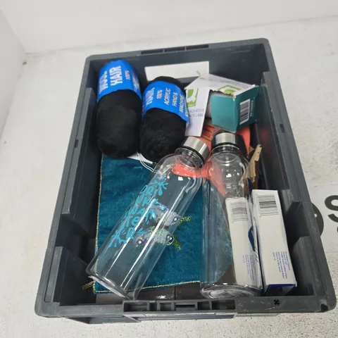 TOTE OF APPROXIMATELY 12 ASSORTED ITEMS TO INCLUDE: DIGIMORE MINI CAMERA